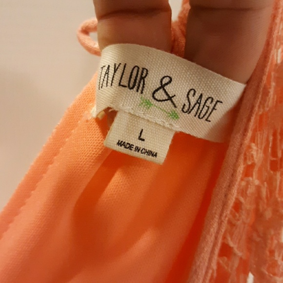 Ladies romper - Picture 3 of 3